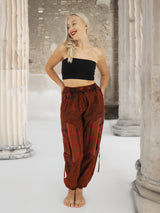 Hippie yoga pants in red with ancient columns