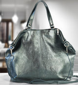 Metallic silver handbag with detachable strap, chic look